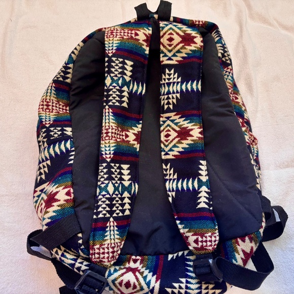 Black Southwest-Style Backpack - Picture 4 of 10